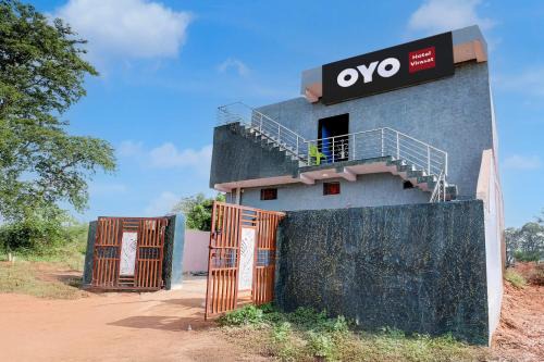 Hotel O Virashat
