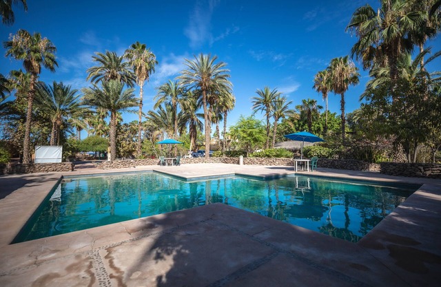 Hotel Oasis