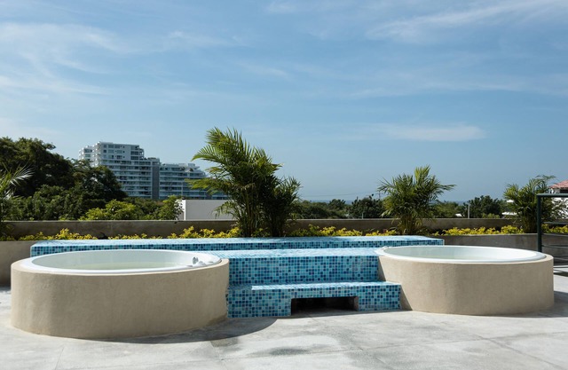 Hotel Oasis Tropical
