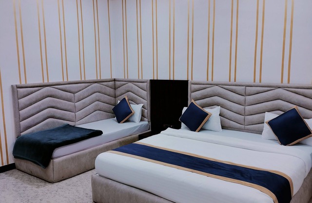 HOTEL OM