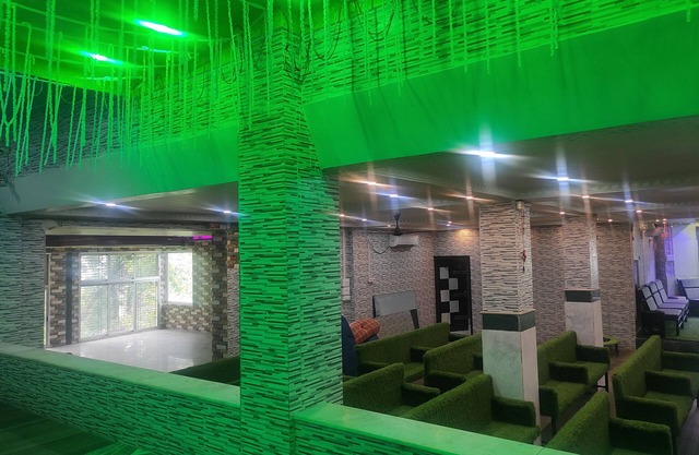 Hotel Om Regency