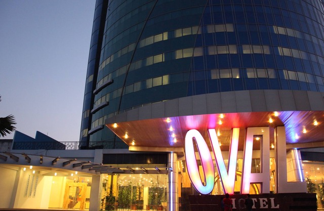 Hotel Oval Surabaya
