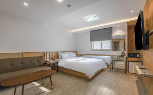Hotel Pacific