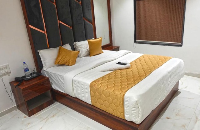 Hotel Palms Residency, Chembur Mumbai