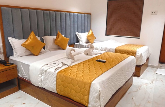 Hotel Palms Residency