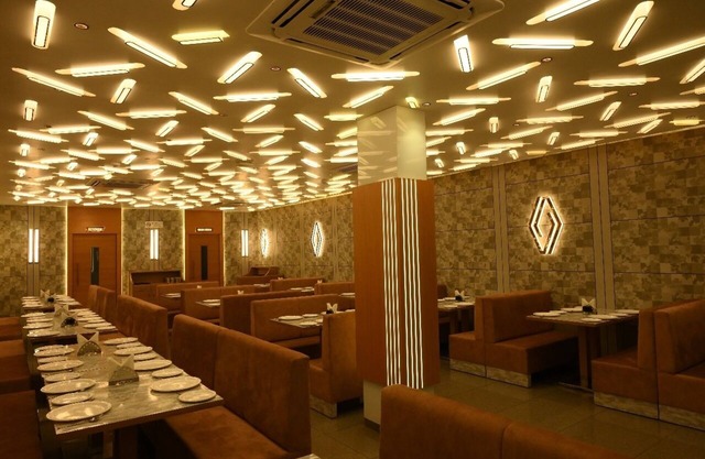 HOTEL PARQOTEL