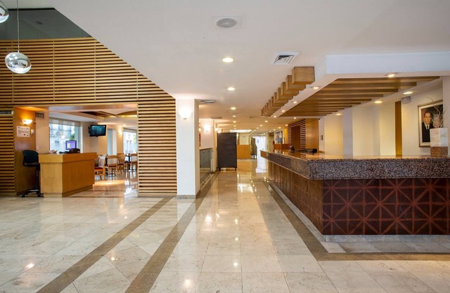 Hotel Plaza Calzada