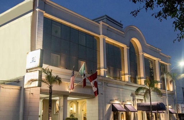 Hotel Plaza de Oro