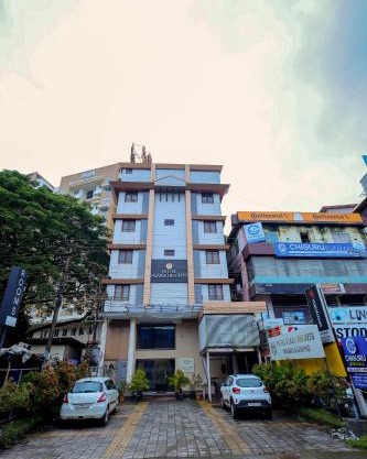 Hotel Plaza Heights by RAK Rooms, Mangaluru