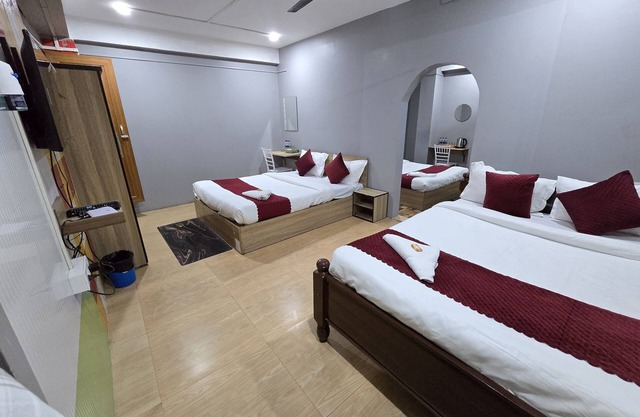Hotel Pohor Regency Near Kamakhya Foot Bridge