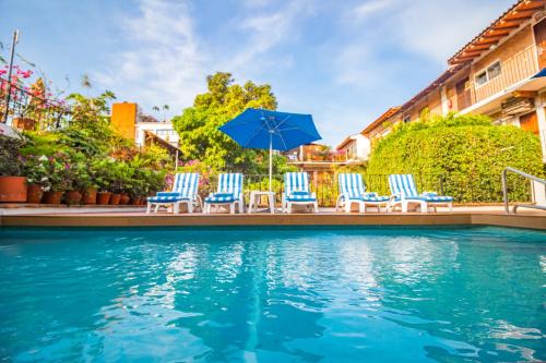 Hotel Posada De Roger - Near Los Muertos Beach