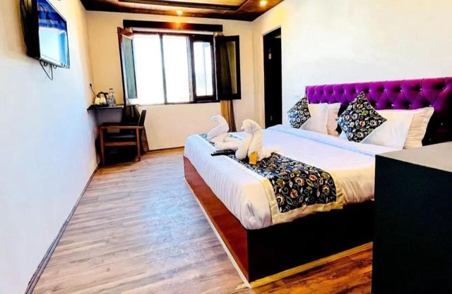 HOTEL POSHWAN GULMARG