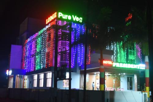 Hotel President Palace, Akkalkot
