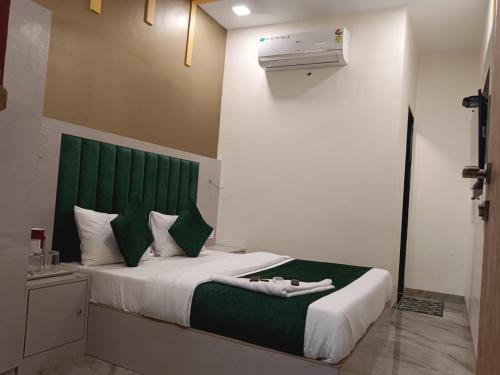 HOTEL PRICELESS GALAXY NESCO Goregoan MUMBAI