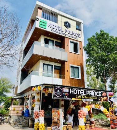 Hotel Prince Cafe & Restaurant