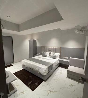 Hotel Pristine