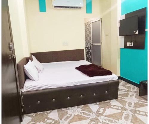 Hotel Priyan-Shi Palace AC OR NON AC ROOM Outstanding Property In Ujjain