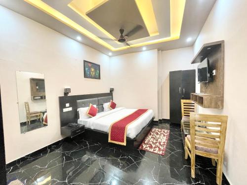 Hotel PSR Prem-Shobha Residency ! Varanasi fully-Air-Conditioned hotel at prime location with off site Parking availability, near Kashi Vishwanath Temple, and Ganga ghat - 2