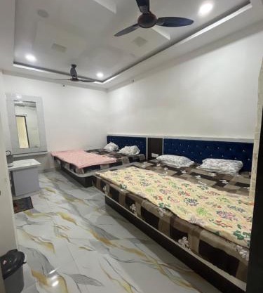 Hotel pujari palace
