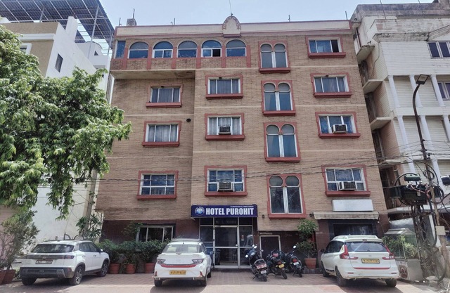 Hotel Purohit Sindhi Camp