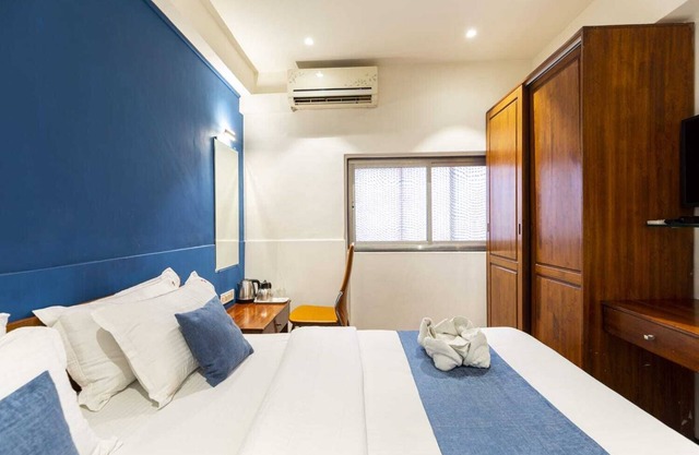Hotel Q Deck Rooms