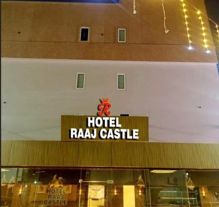 hotel raaj castle