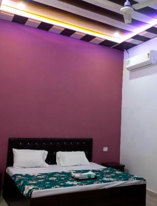 Hotel Raghukul Royal