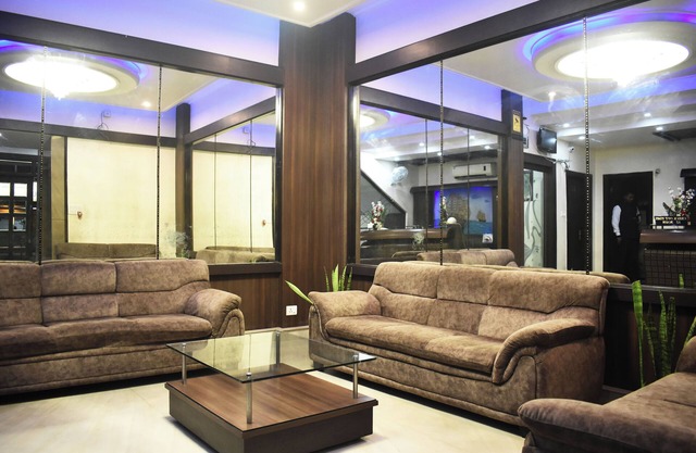 HOTEL RAJ PALACE by ROH