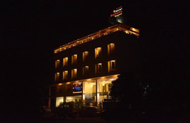 Hotel Rajhans Regent