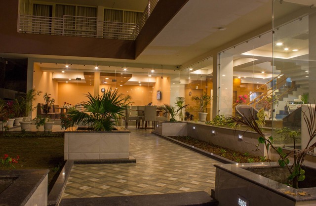 Hotel Rama Trident