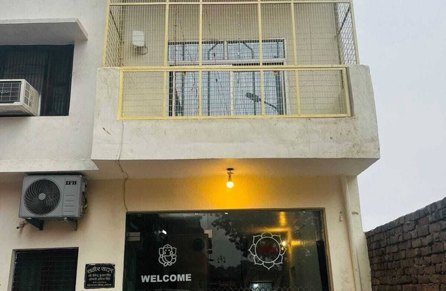 Hotel Rathore Paying Guest House Ayodhya