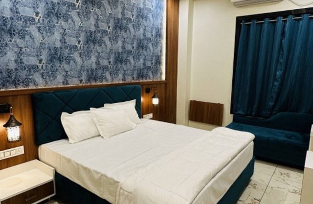 Hotel Ratnam Palace