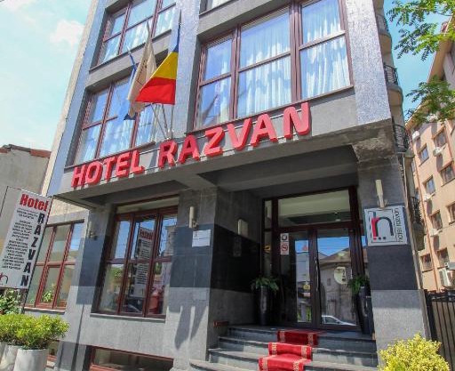 Hotel Razvan