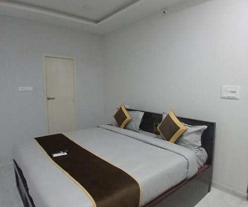 Hotel Redmoon Plaza