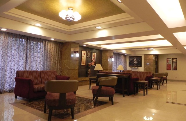 Hotel Reeva Suites