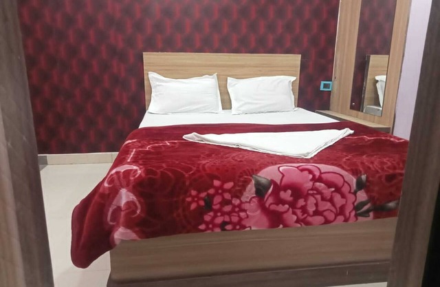 Hotel Regal Heights