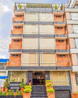 Hotel Regency Suites La Feria