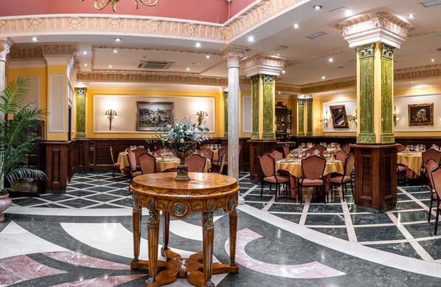 Hotel Reina Cristina