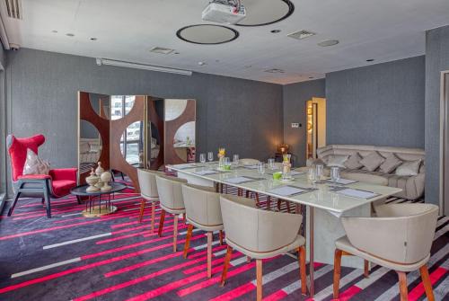 Hotel Residences at Novotel Manila by Amira Luxury
