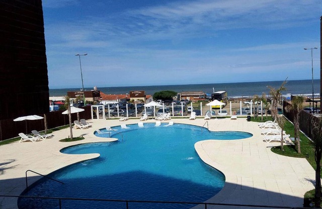 Hotel Reviens