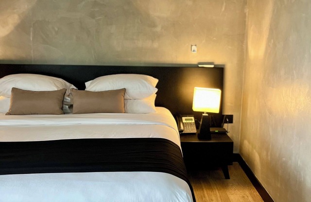 Hotel Rioverde Suites- 5 minutos de distancia aeroportuaria.