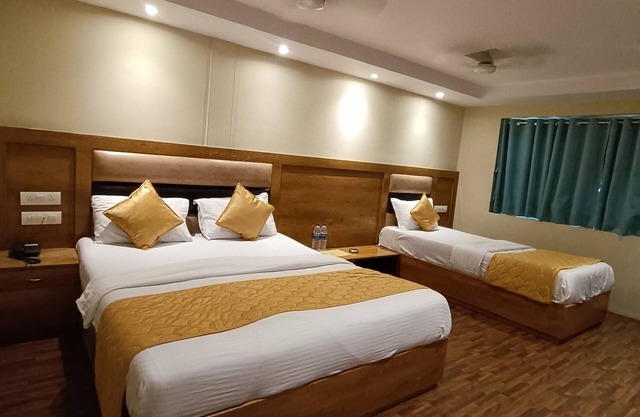 Hotel Rishi International