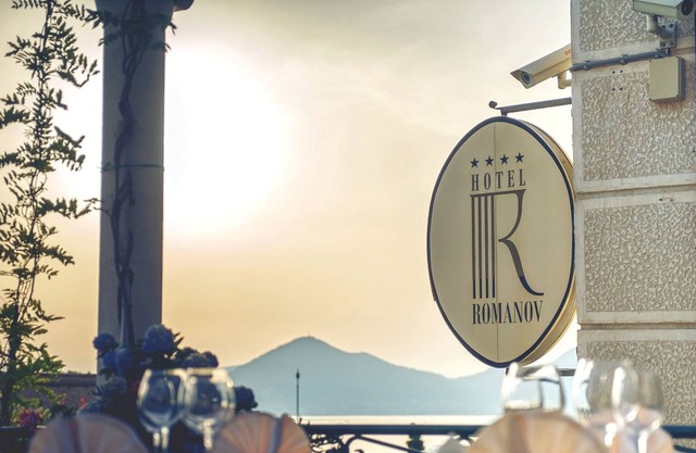 Hotel Romanov