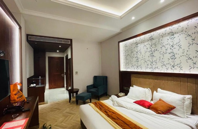 HOTEL ROYAL CHURU