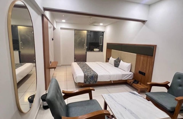 Hotel Royal Manor-Rajkot