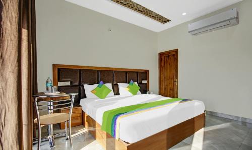 Hotel Royal Salute Near Paras Downtown Square Mall Chandigarh Zirakpur