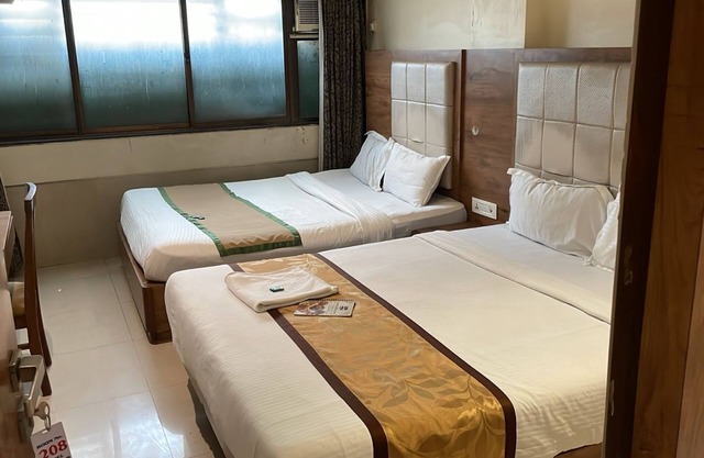 Hotel RR Inn