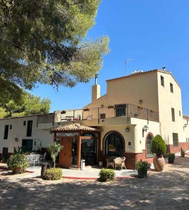 Hotel Rural Castillo de Biar Finca FANECAES