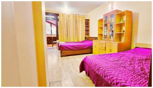 HOTEL S-A-I - SADAN ! COTTAGE Near Mall Road & NAINI LAKE - Free Parking - Jungle Safari & Restaurant Facilities - Hygiene and Spacious Room - The Best Hotel with Mountain Views
