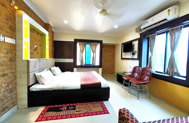 Hotel S S Puri Near Tempal